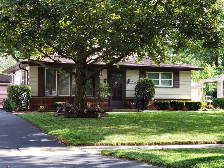 2504 Grouse Ln, Rolling Meadows, IL 60008 - photo 1