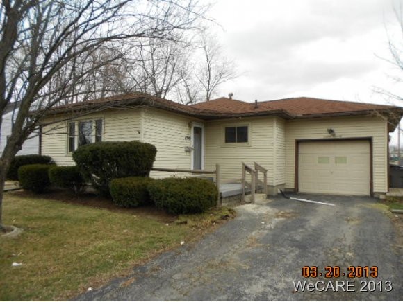 1570 N Elizabeth St, Lima, OH 45801 - photo 1