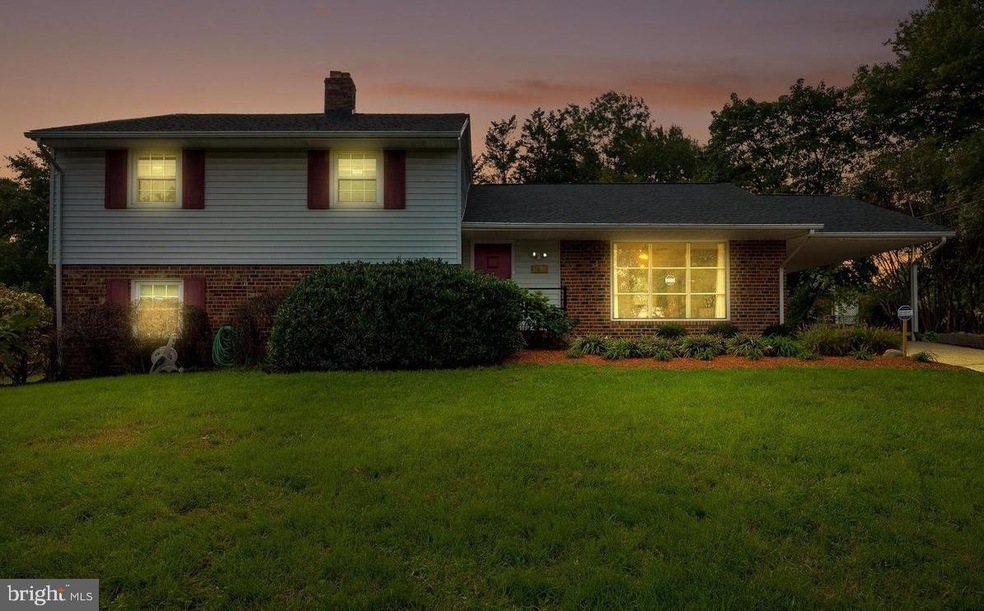 2843 Shanandale Dr, Silver Spring, MD 20904 - photo 1