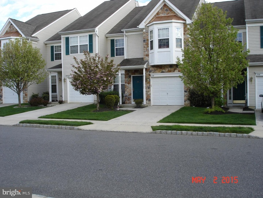 108 Chancellor Dr, Woodbury, NJ 08096 - photo 1