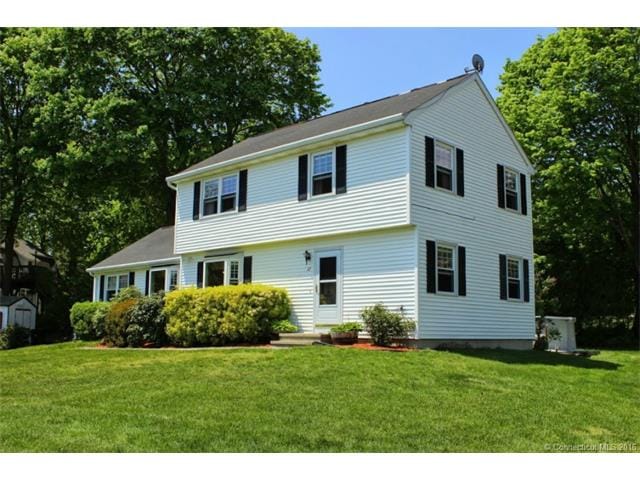 27 Penny Ln, New London, CT 06320 - photo 1