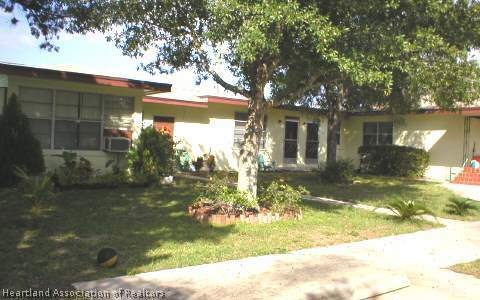 223 E Hibiscus St, Lake Placid, FL 33852 - photo 1