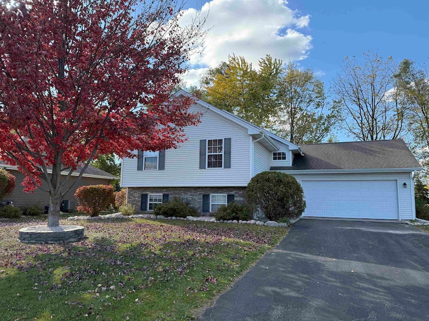 2640 Shady Ln, Beloit, WI 53511 - photo 1