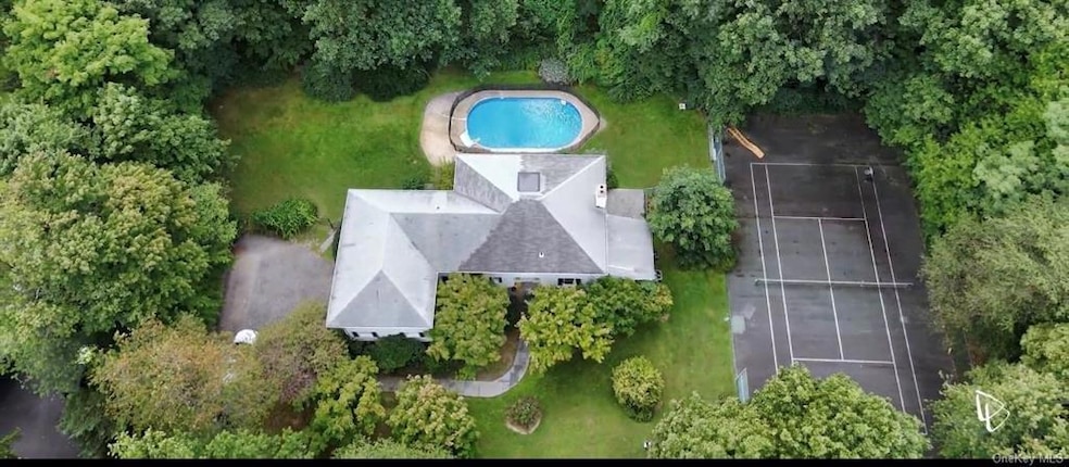 227 Underhill Rd, Scarsdale, NY 10583 - photo 1