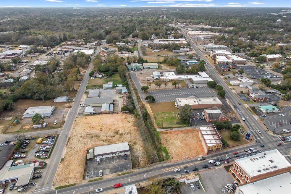 128,130,140,144 S Oates St, Dothan, AL 36301 - photo 1