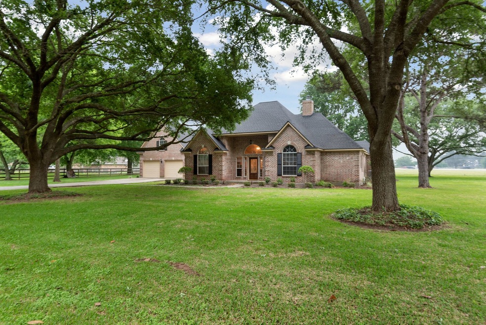 18911 Lake Front Dr, Tomball, TX 77377 - photo 1