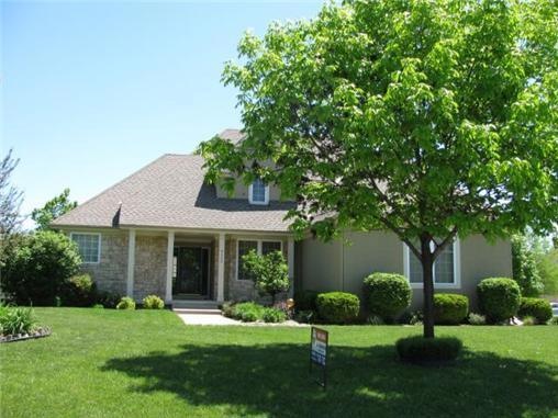 9329 Swarner Dr, Lenexa, KS 66219 - photo 1