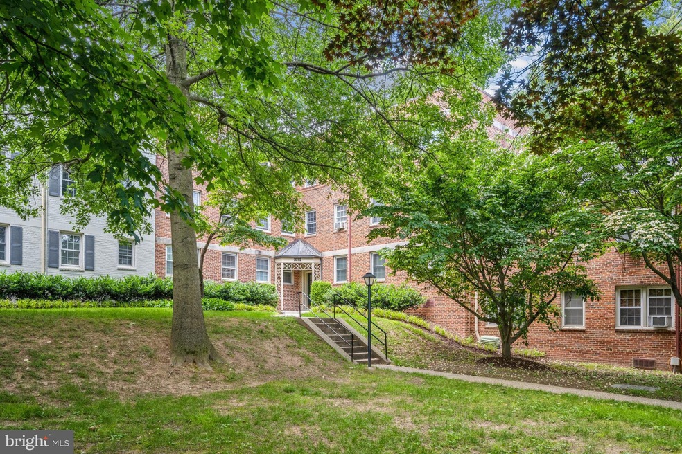 2212 Colston Dr unit 302, Silver Spring, MD 20910 - photo 1