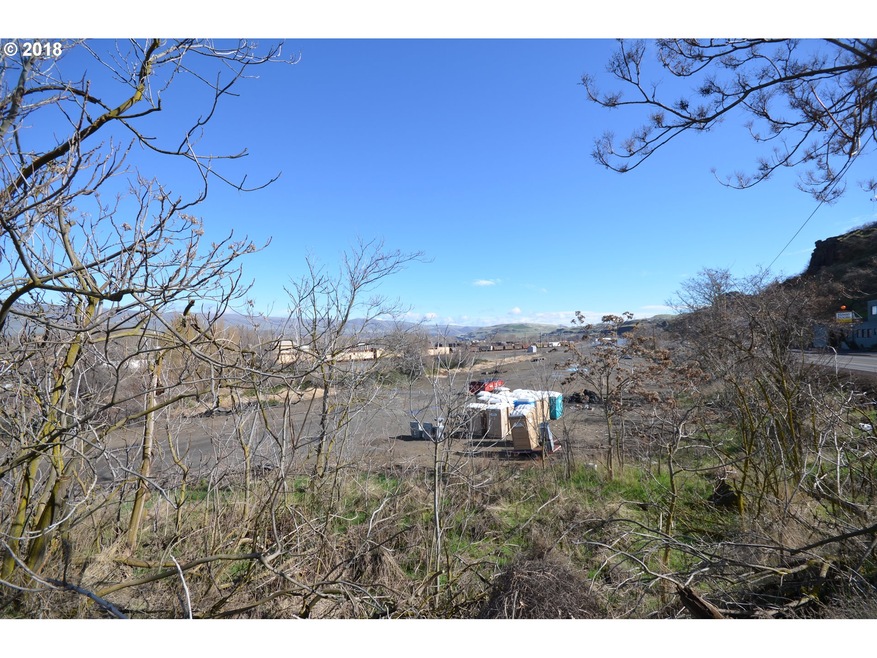 2519 E 2nd St, the Dalles, OR 97058 - photo 1