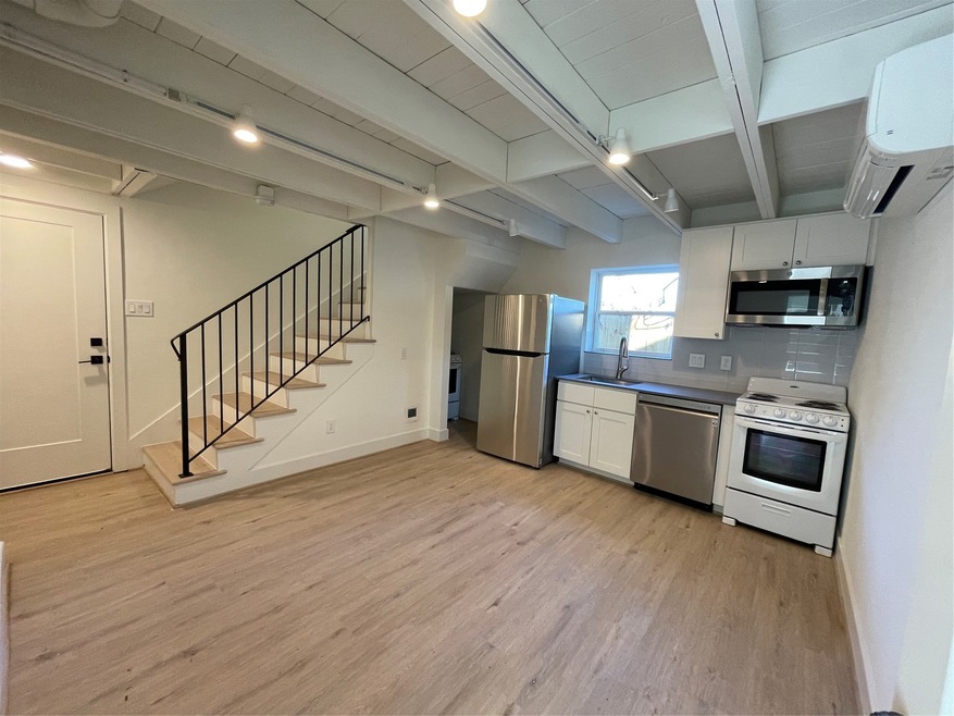 Kitchen/Living