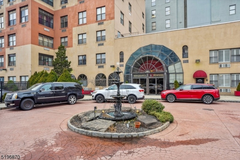 111 Mulberry St unit 9B, Newark, NJ 07102 - photo 1