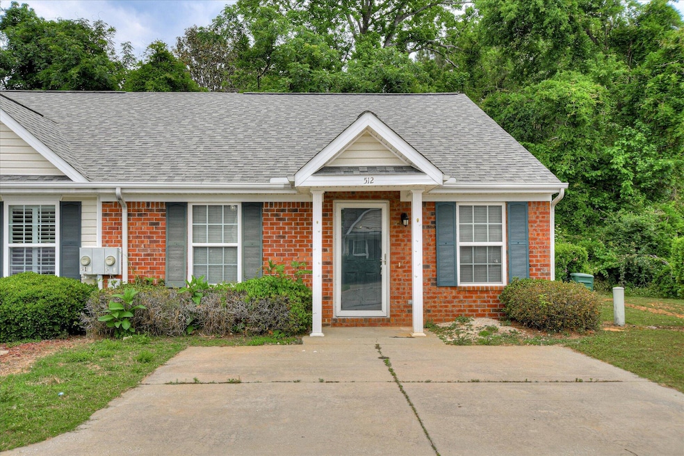 512 Edgecliff Ln, Evans, GA 30809 - photo 1