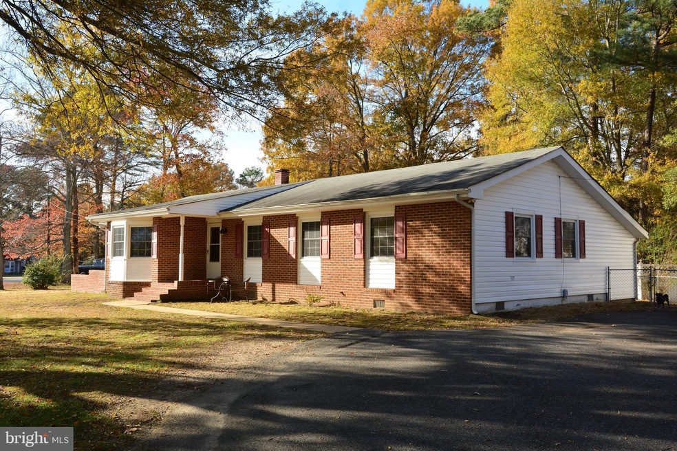 21481 Lynn Dr, Lexington Park, MD 20653 - photo 1