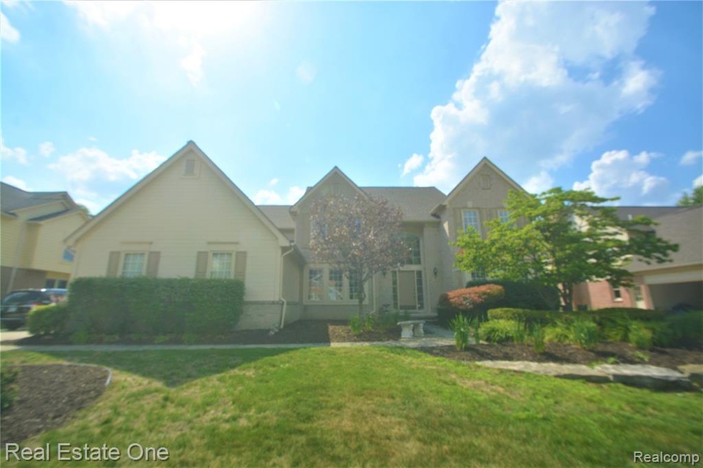 4165 Blue Heron Dr, Auburn Hills, MI 48326 - photo 1