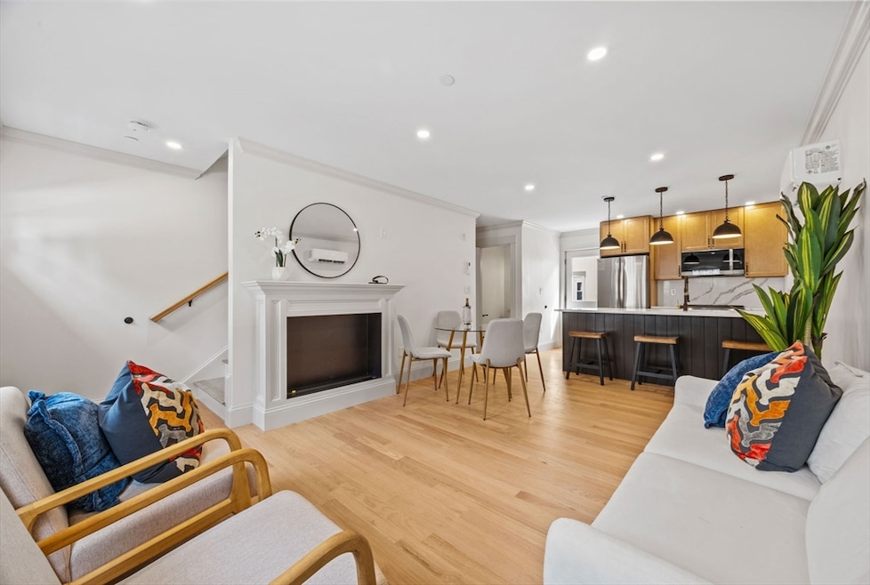 9 Swan St unit 2, Beverly, MA 01915 - photo 1