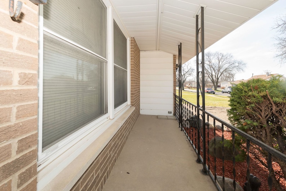 3223 Newcastle Rd, Waukegan, IL 60087 - photo 1