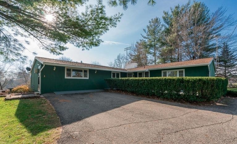 615 N Freer Rd, Chelsea, MI 48118 - photo 1