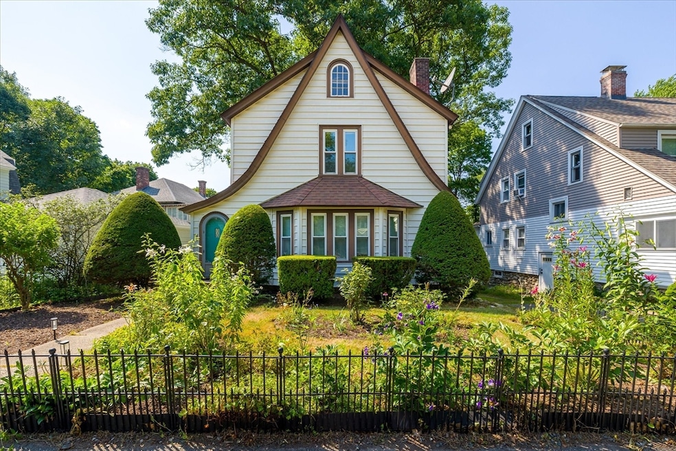 15 Elmwood St, Worcester, MA 01602 - photo 1