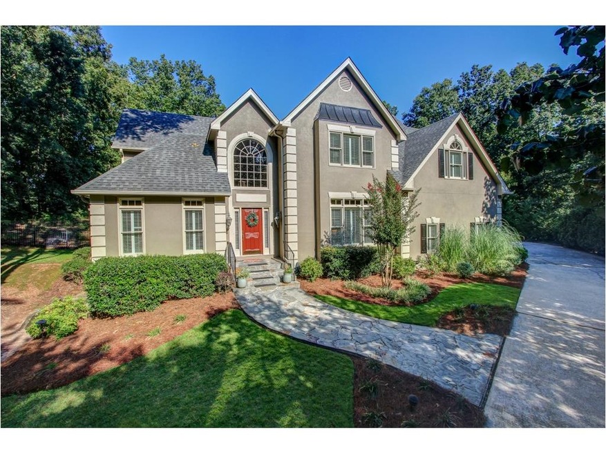 Beautiful hard coat stucco estate home sited on pr