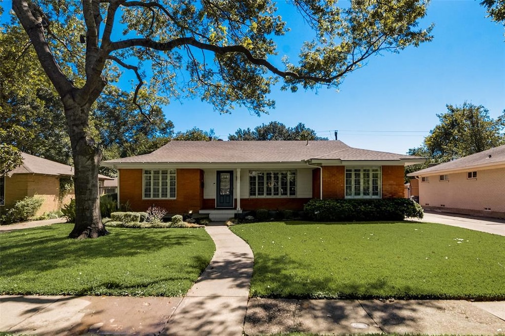 7206 Westbrook Ln, Dallas, TX 75214 - photo 1