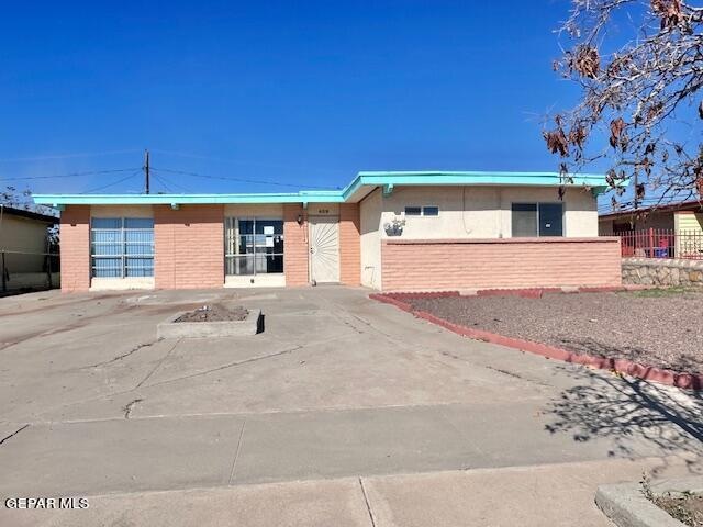 409 Kelvin Ave, El Paso, TX 79915 - photo 1