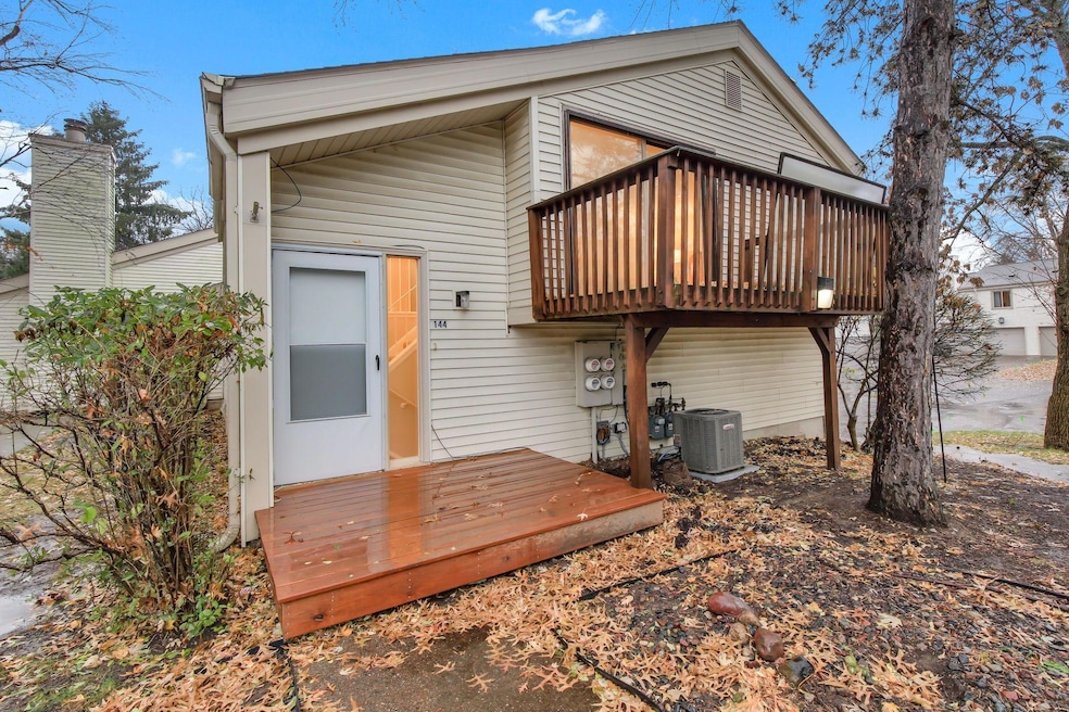 144 Avignon Ct unit 13, Woodbury, MN 55125 - photo 1