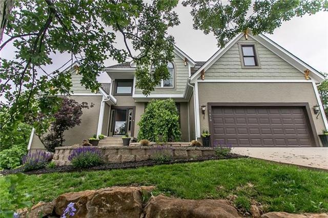 7618 Forest Park Dr, Shawnee, KS 66217 - photo 1