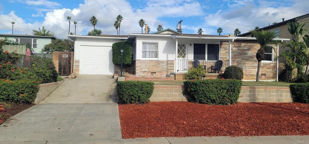 1906 08 S Broadway, Oceanside, CA 92054 - photo 1