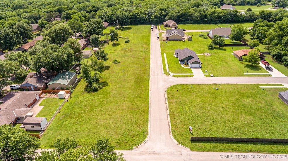 408 W 7th St, Dewey, OK 74029 - photo 1