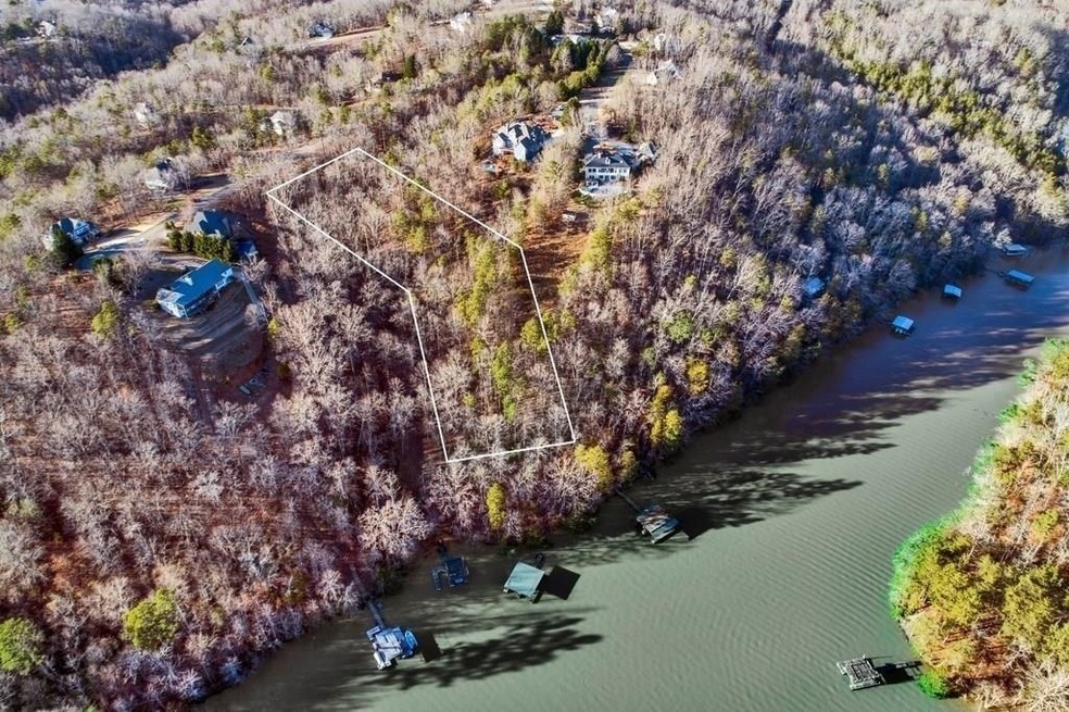 4947 Highland Cir, Gainesville, GA 30506 - photo 1