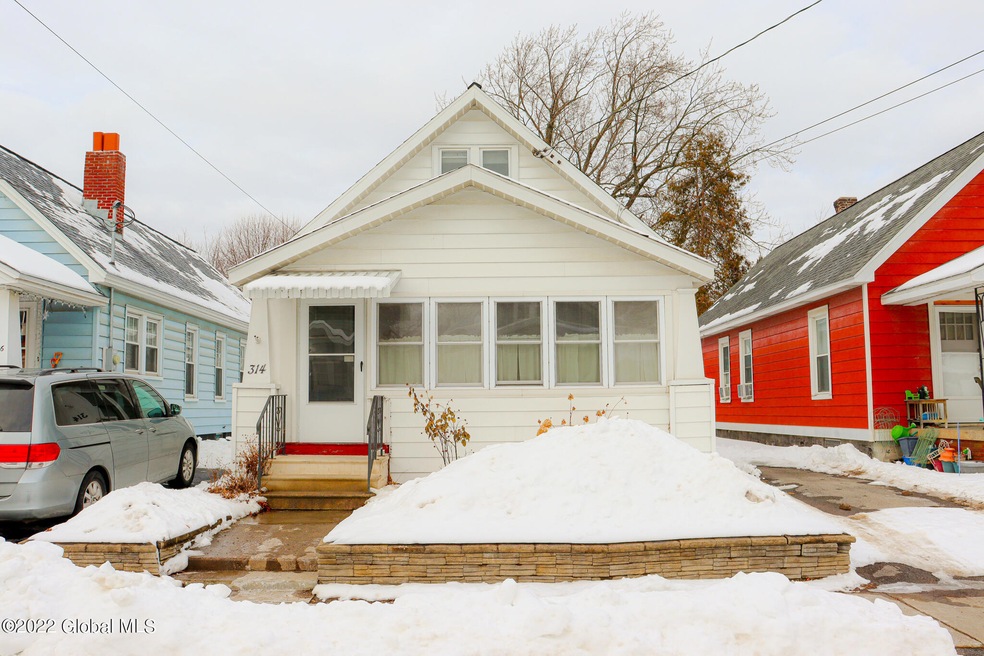 314 4th St, Schenectady, NY 12302 - photo 1