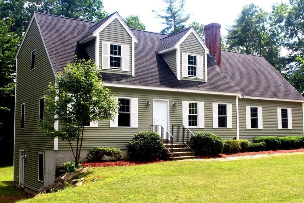 30 Chicopee Dr, Hubbardston, MA 01452 - photo 1