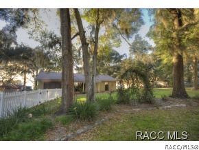 Nestled on Double Lot