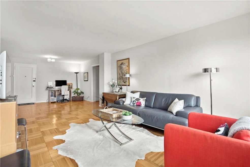 3 Washington Square unit 2H, Larchmont, NY 10538 - photo 1