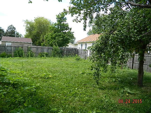 50 Wisconsin Ave, Waukegan, IL 60085 - photo 1