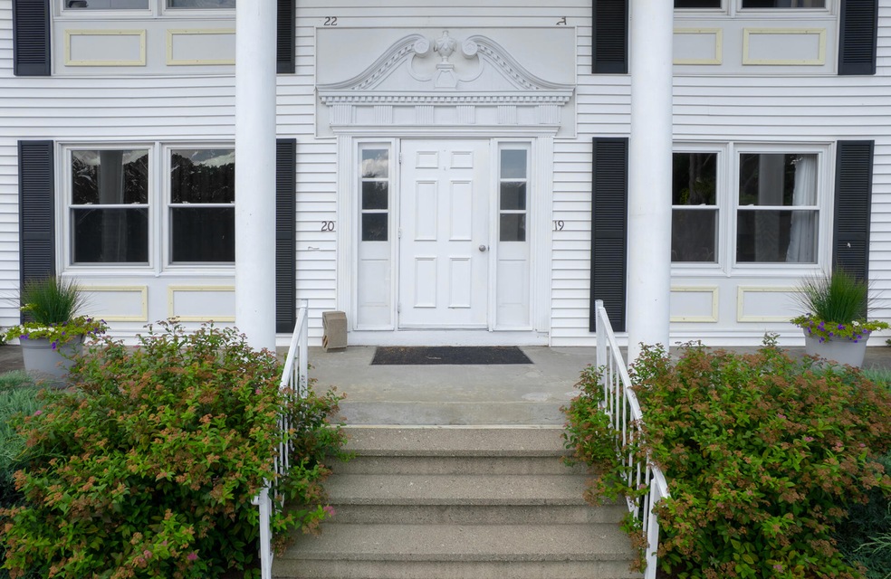 19 Veazie Villas unit 19, Veazie, ME 04401 - photo 1