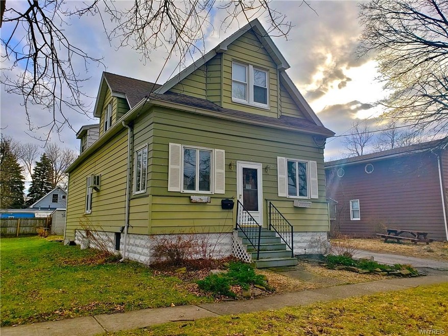 131 10th Ave, North Tonawanda, NY 14120 - photo 1