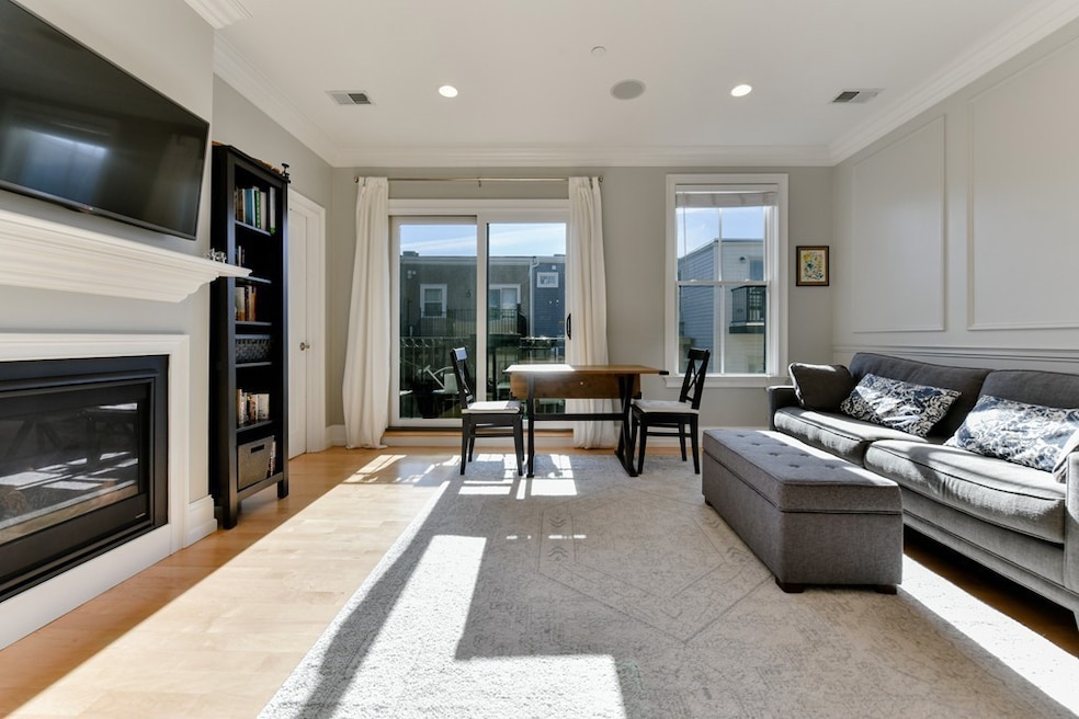 37 P St unit 5, Boston, MA 02127 - photo 1