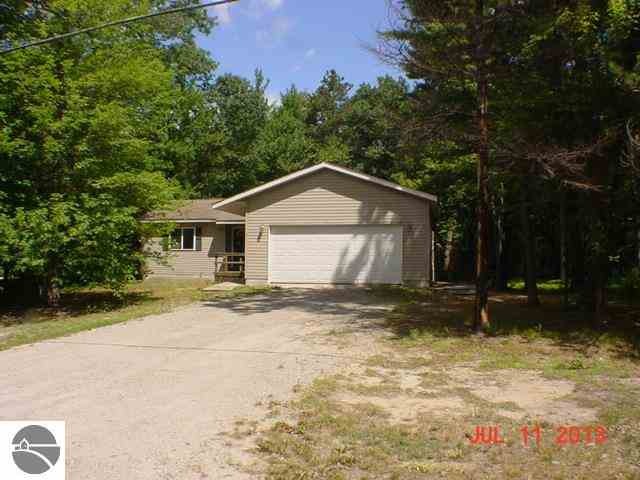 5347 E Michigan Ave, Au Gres, MI 48703 - photo 1