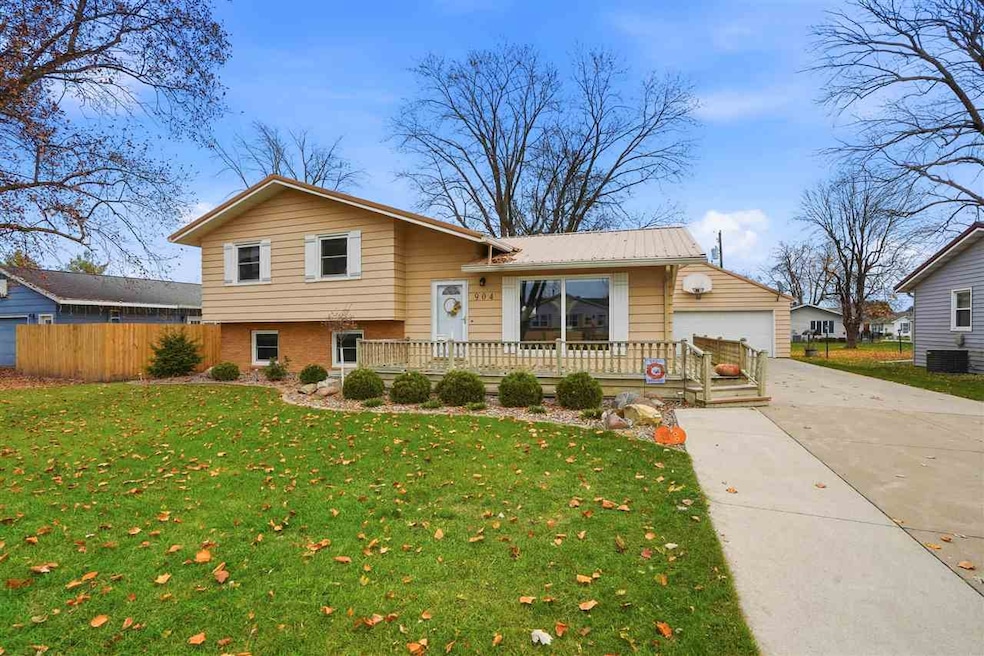 904 S 11th Ave, Washington, IA 52353 - photo 1