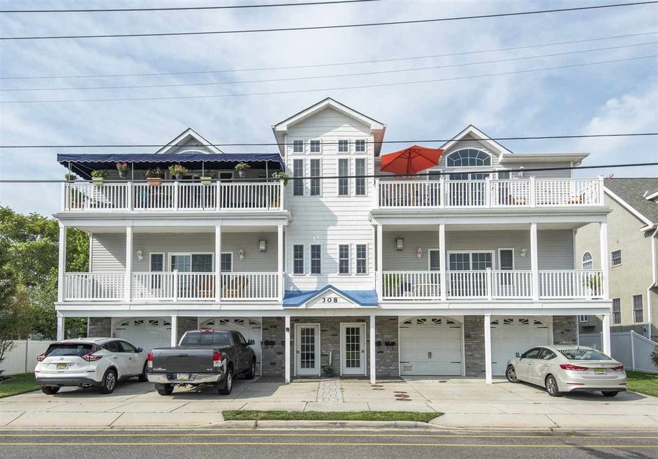 308 W Garfield Ave unit 201, Wildwood, NJ 08260 - photo 1