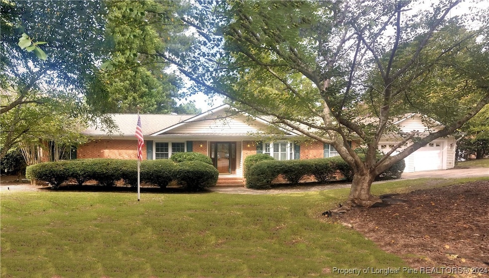 1647 Banbury Dr, Fayetteville, NC 28304 - photo 1