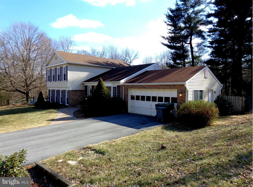 609 Tanglewood Dr, Sykesville, MD 21784 - photo 1