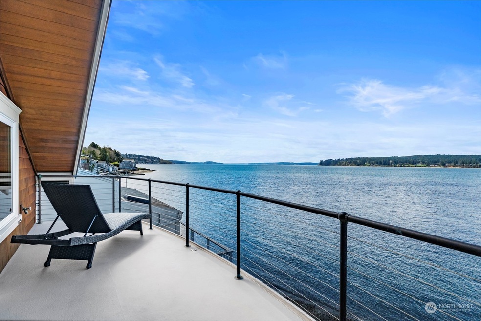 2400 Day Island Blvd W, University Place, WA 98466 - photo 1