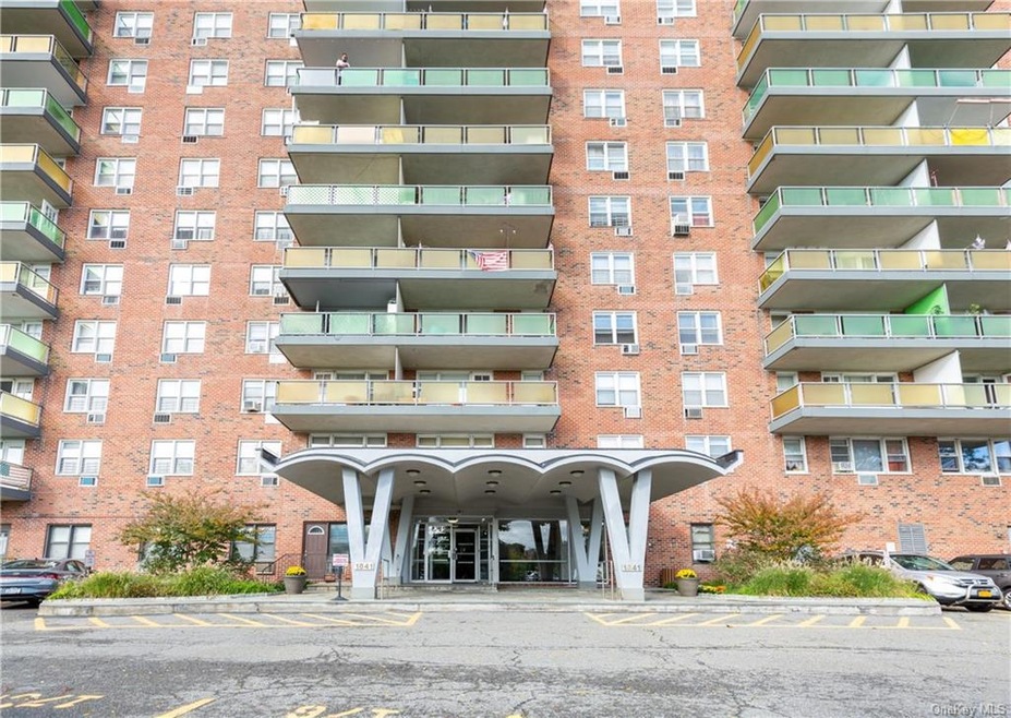 Westchester Towers unit 6E, Yonkers, NY 10710 - photo 1