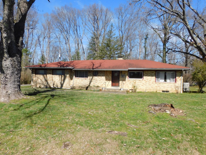 1703 Sycamore Cir, Manchester, TN 37355 - photo 1