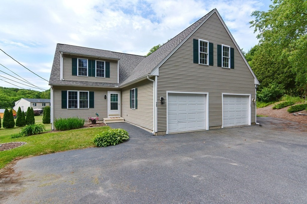 25 Colburn St unit A, Northborough, MA 01532 - photo 1