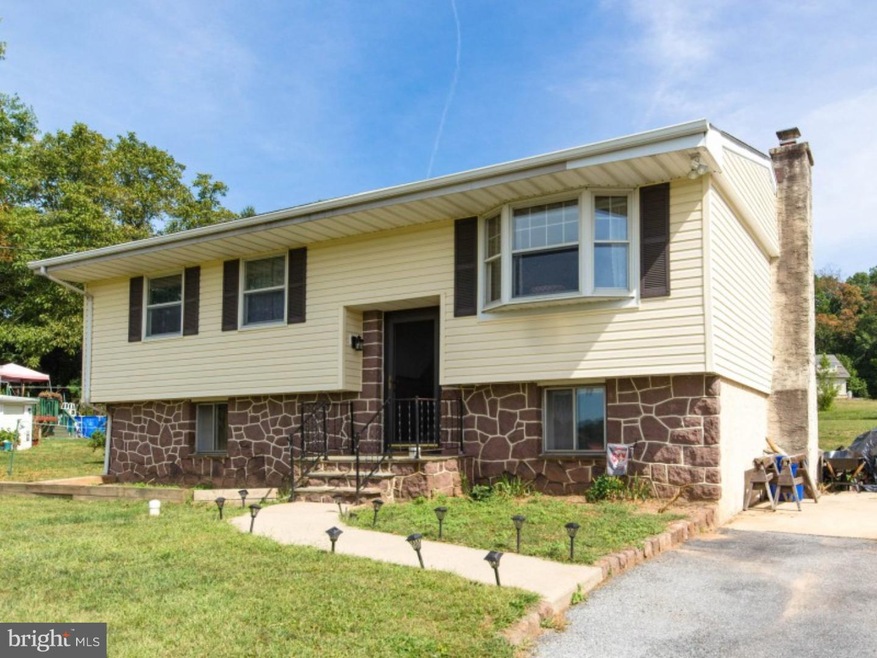 1836 S Keim St, Pottstown, PA 19465 - photo 1