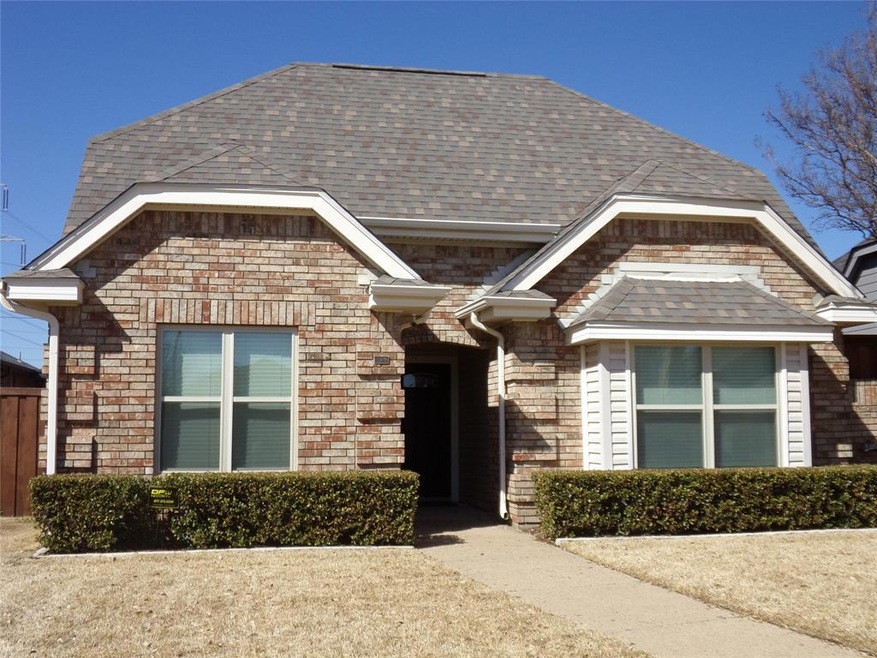 209 Piccadilly Cir, Wylie, TX 75098 - photo 1