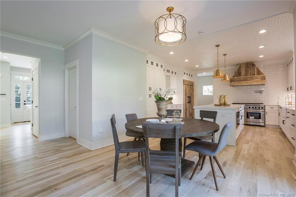 8 Walmsley Rd, Darien, CT 06820 - photo 1